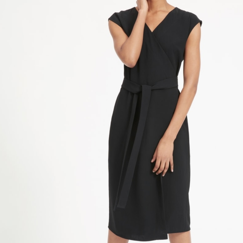 Everlane Japanese GoWeave Short-Sleeve Wrap Dr